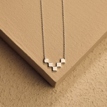 White Gold Pendant Necklace